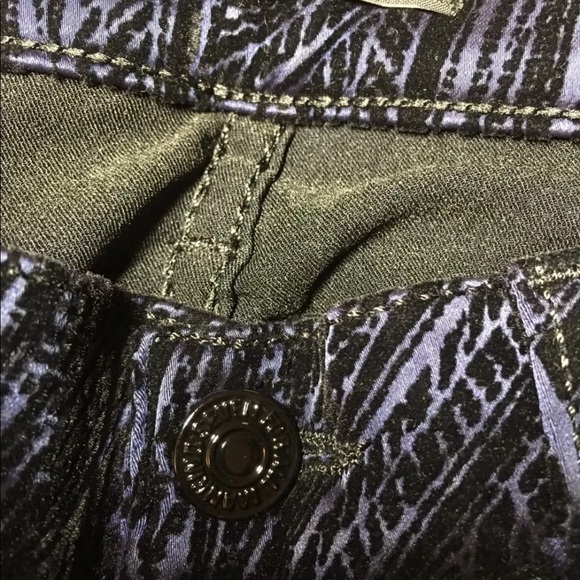 7 For All Mankind Skinny Flocked Burnt Velvet Pants size 24 25 26 27 Blue New - Picture 7 of 8